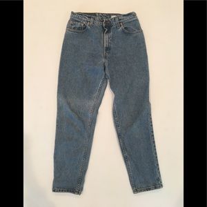 Vintage Levi’s 550 Relaxed Fit Tapered Leg